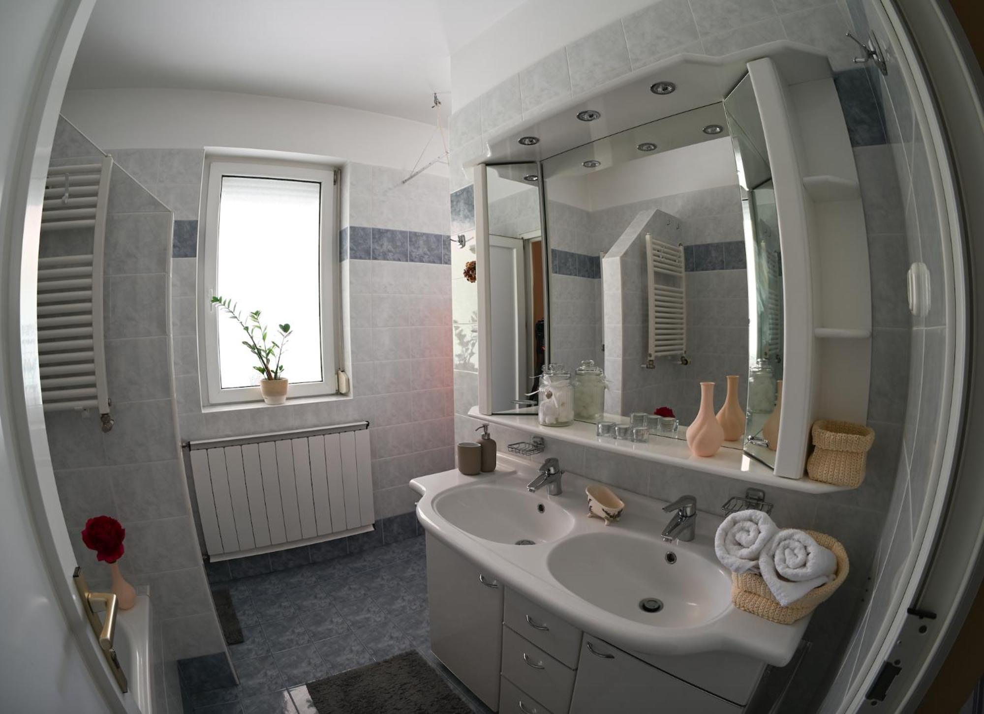 Kozmary Vendeghaz Apartment